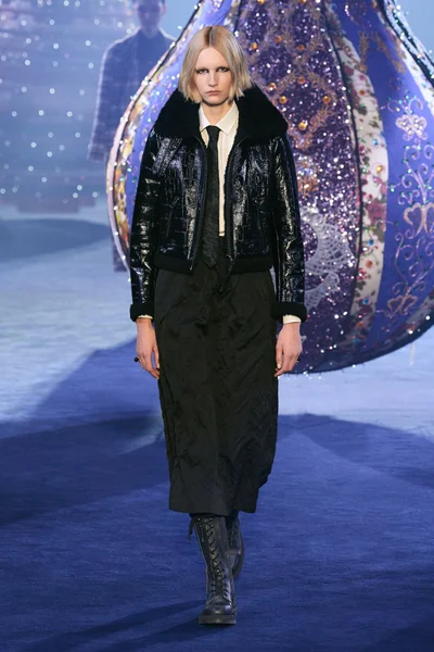 Look 26